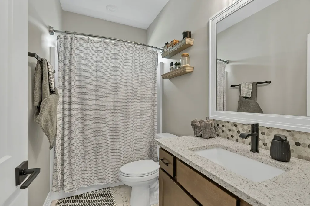 4502 N Ridge Port Wichita KS 67205