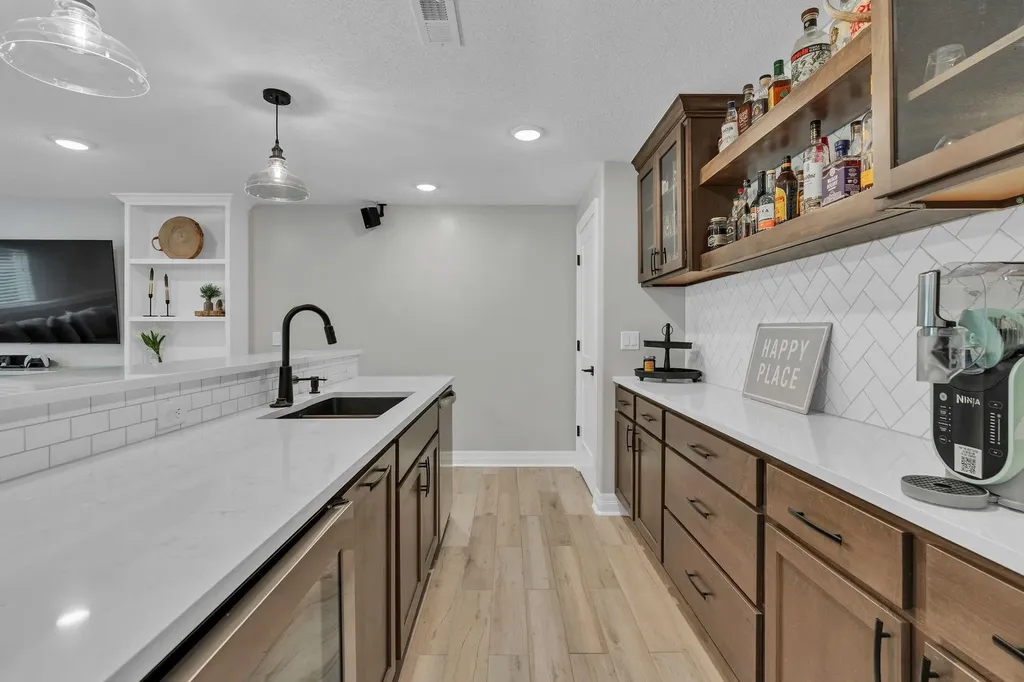 4502 N Ridge Port Wichita KS 67205