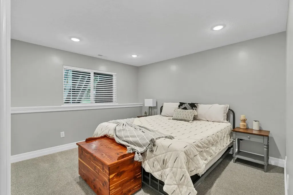 4502 N Ridge Port Wichita KS 67205