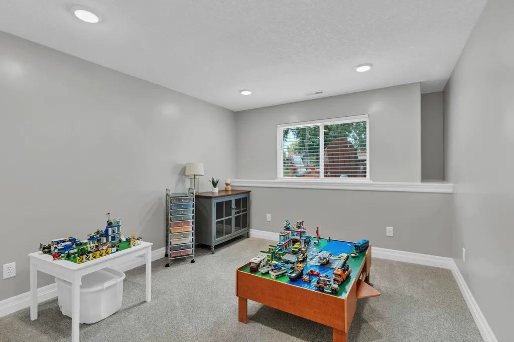 4502 N Ridge Port Wichita KS 67205
