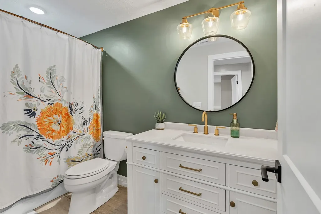 4502 N Ridge Port Wichita KS 67205