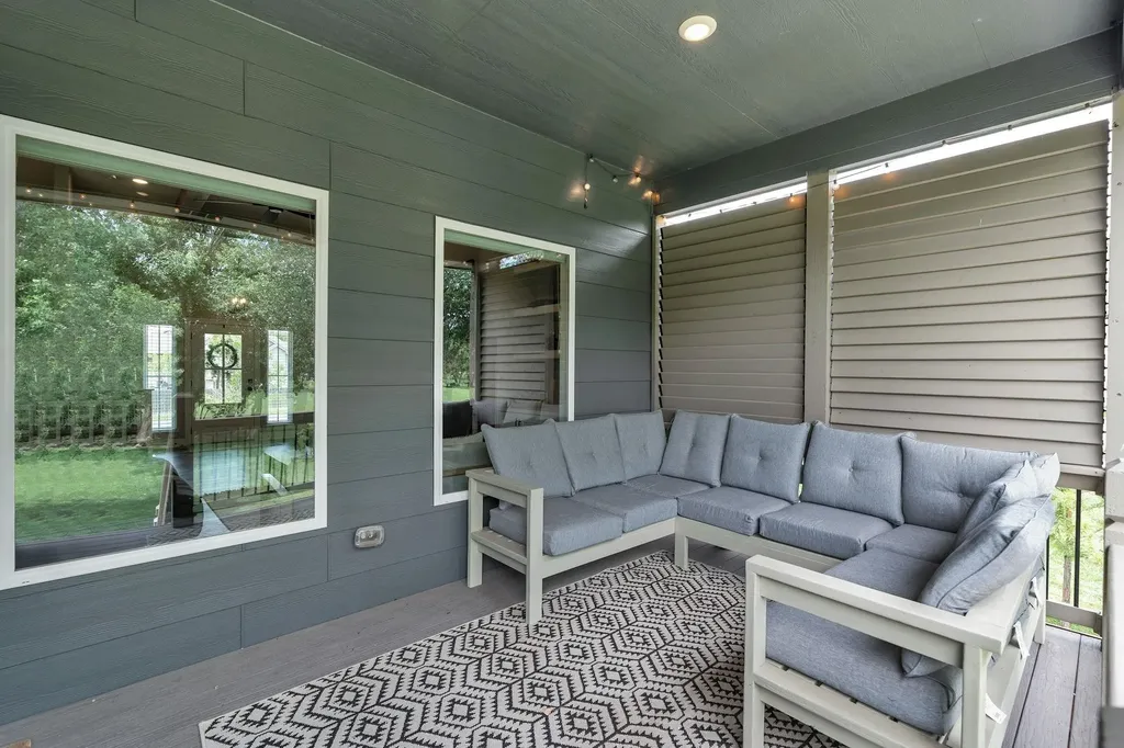 4502 N Ridge Port Wichita KS 67205