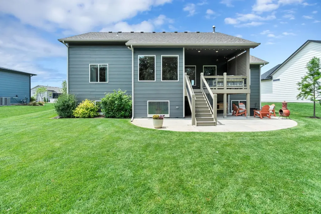 4502 N Ridge Port Wichita KS 67205