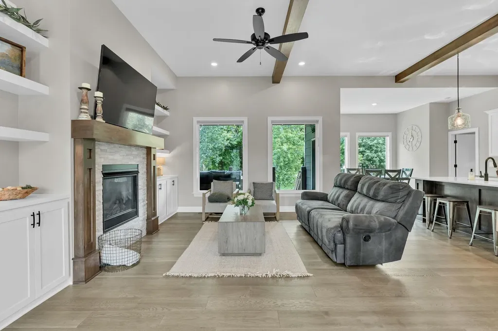 4502 N Ridge Port Wichita KS 67205