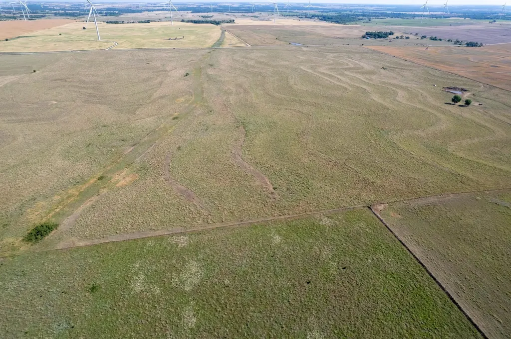 0000 NE 160 Road Harper KS 67058