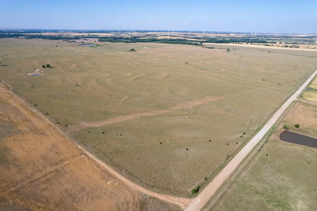 0000 NE 160 Road Harper KS 67058