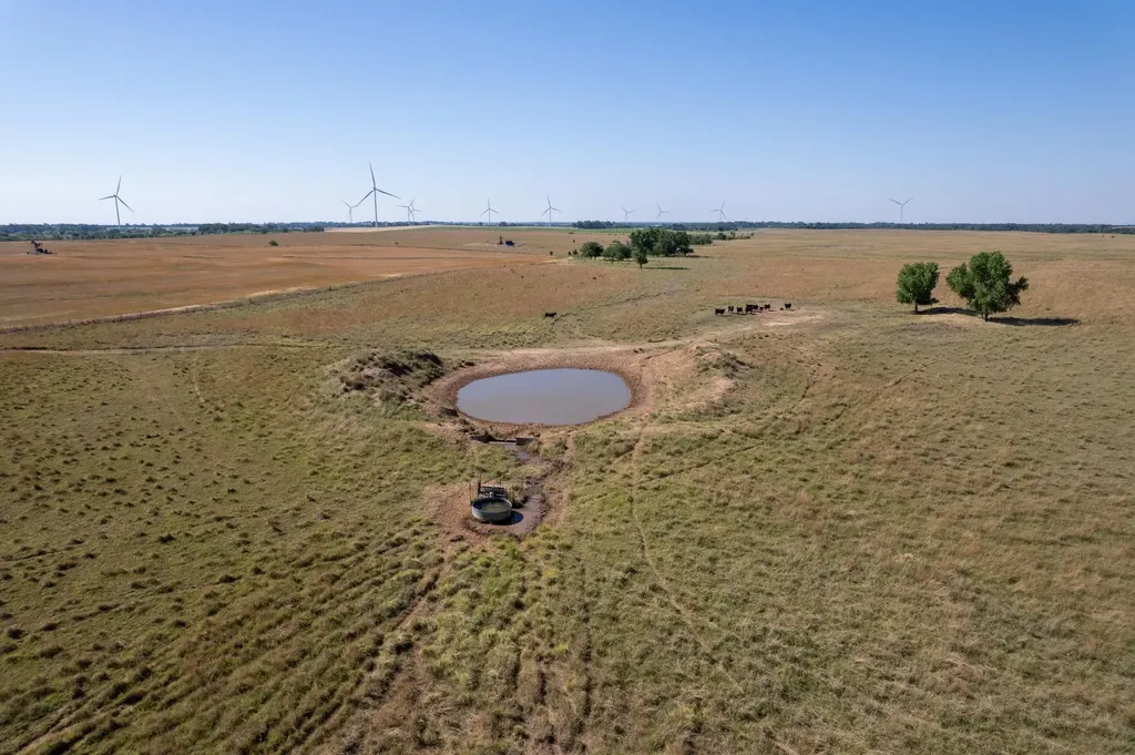 0000 NE 160 Road Harper KS 67058