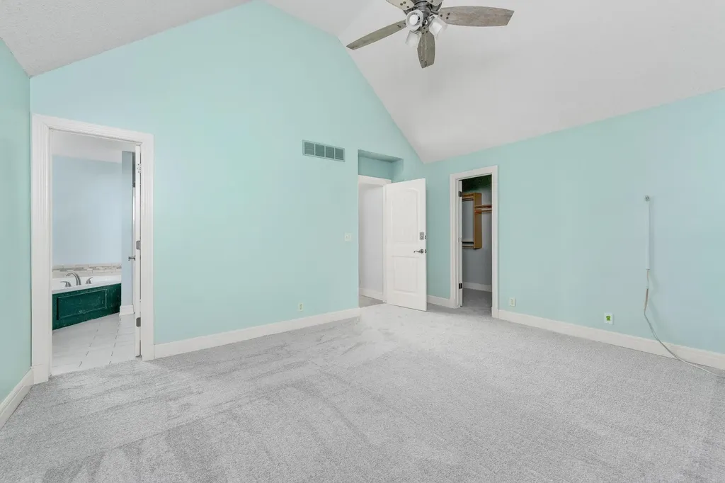 110 S Angela Circle Wichita KS 67235
