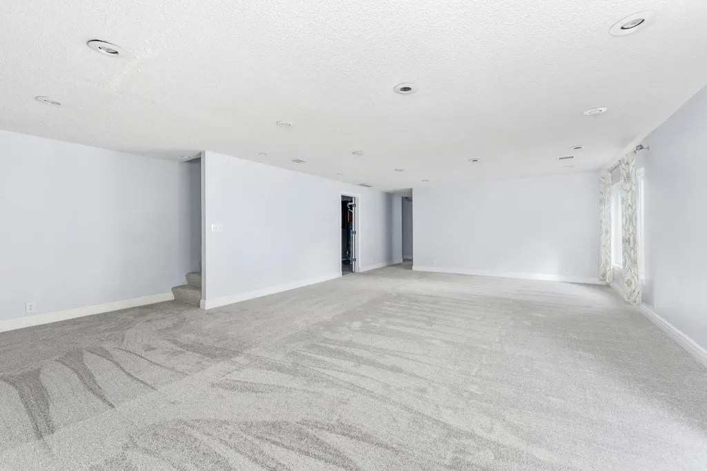 110 S Angela Circle Wichita KS 67235