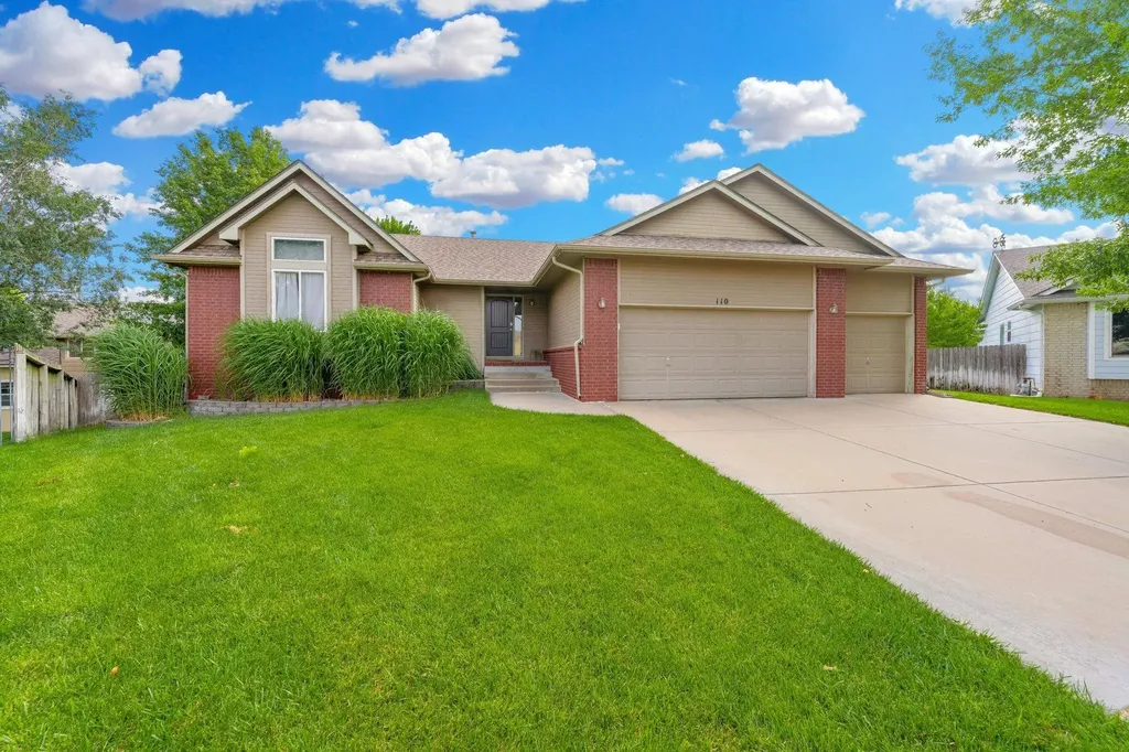 110 S Angela Circle Wichita KS 67235