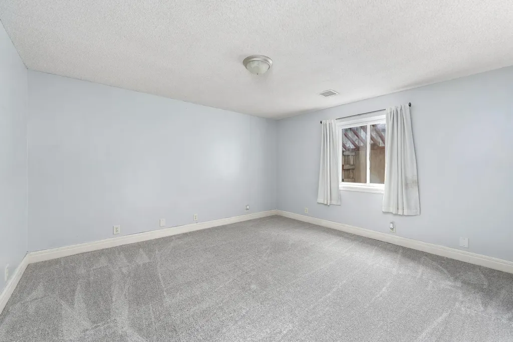 110 S Angela Circle Wichita KS 67235