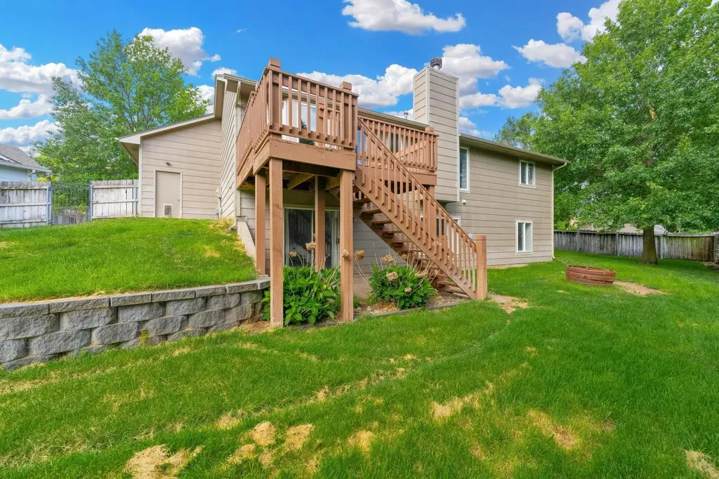 110 S Angela Circle Wichita KS 67235