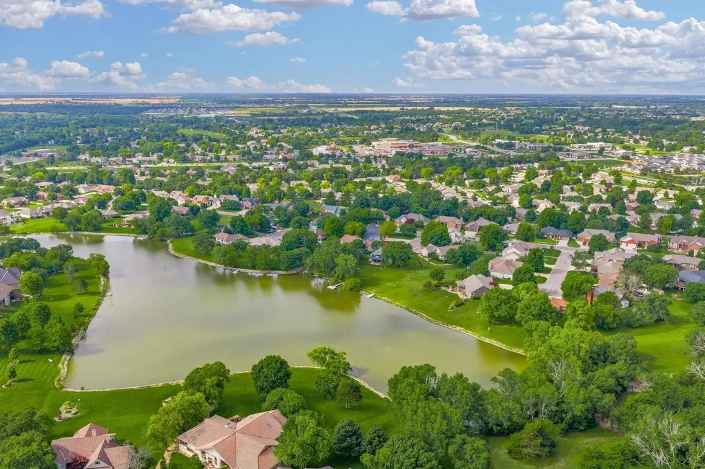 110 S Angela Circle Wichita KS 67235