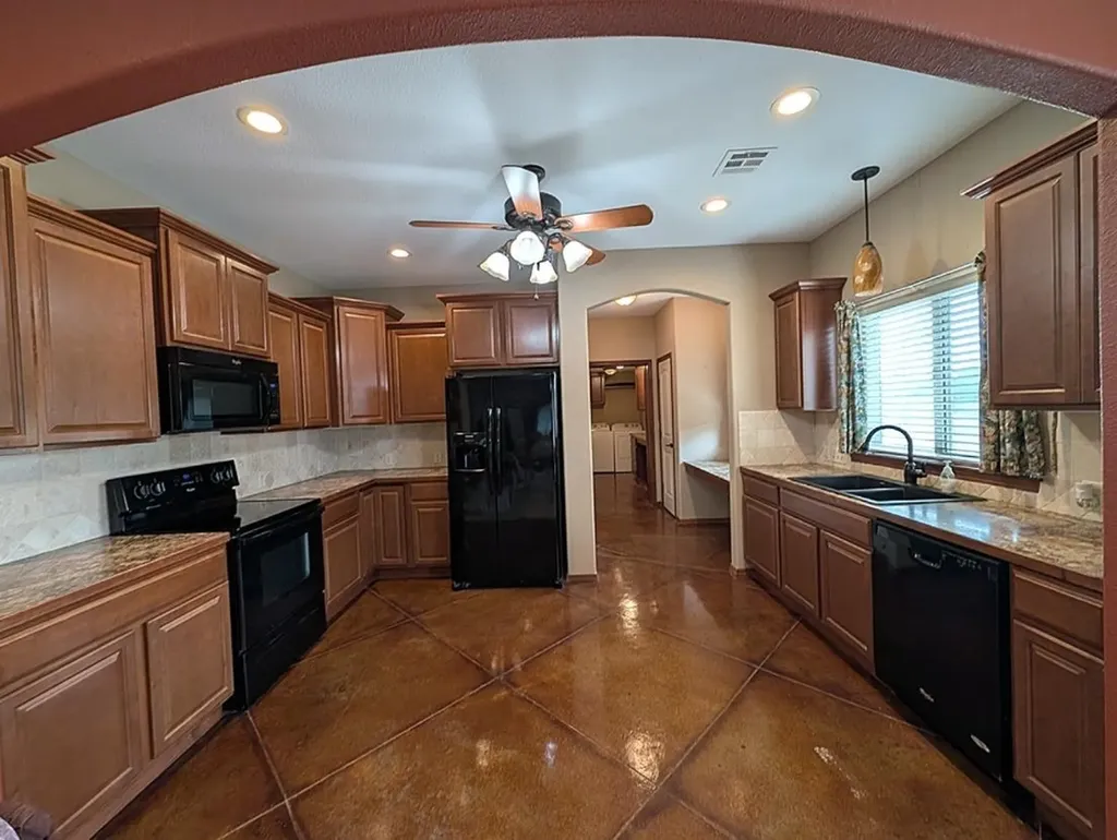 1307 N Hamilton Drive Derby KS 67037