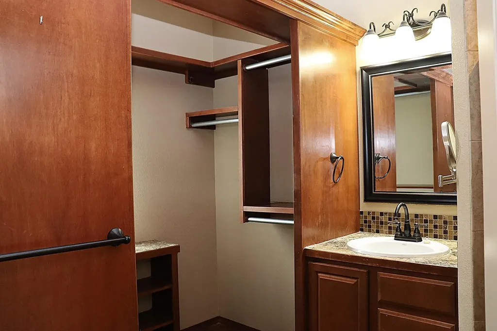1307 N Hamilton Drive Derby KS 67037
