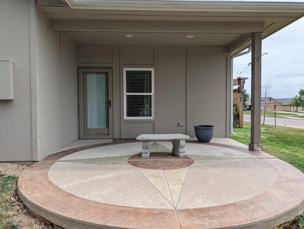 1307 N Hamilton Drive Derby KS 67037