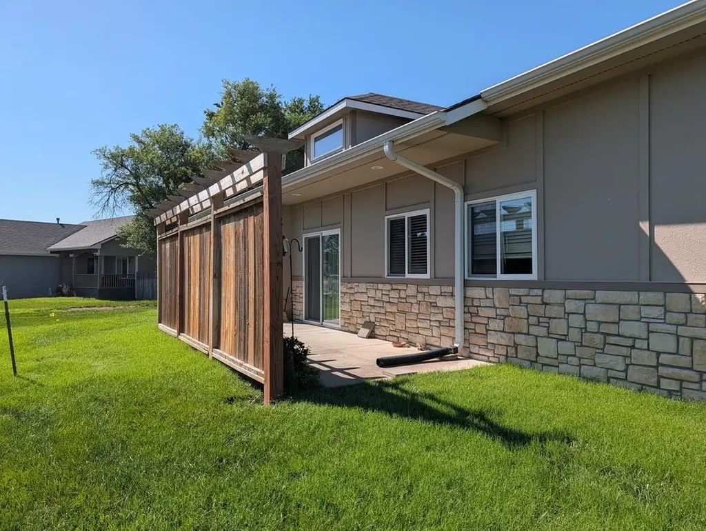 1307 N Hamilton Drive Derby KS 67037