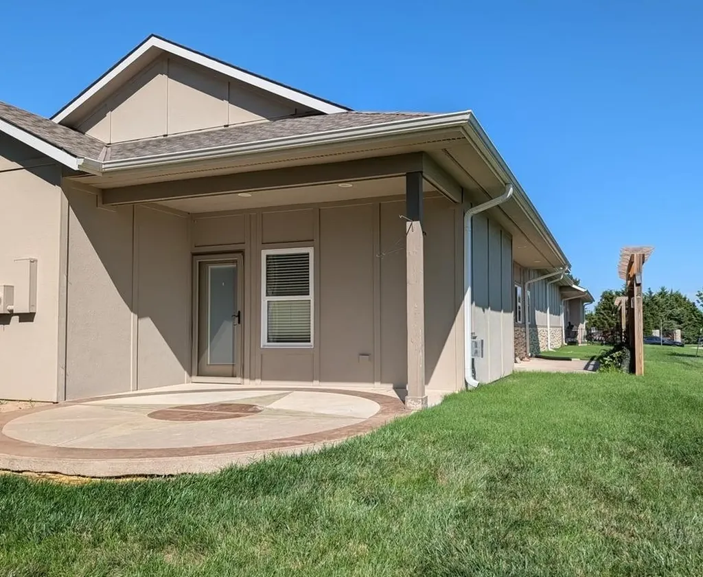 1307 N Hamilton Drive Derby KS 67037