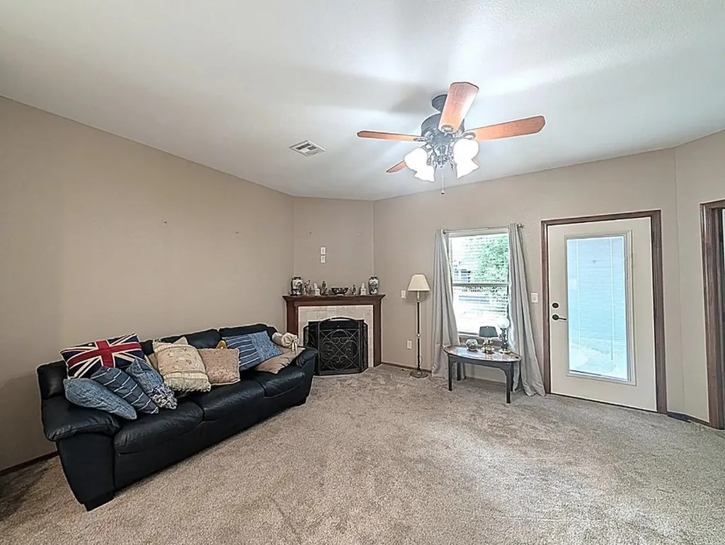 1307 N Hamilton Drive Derby KS 67037