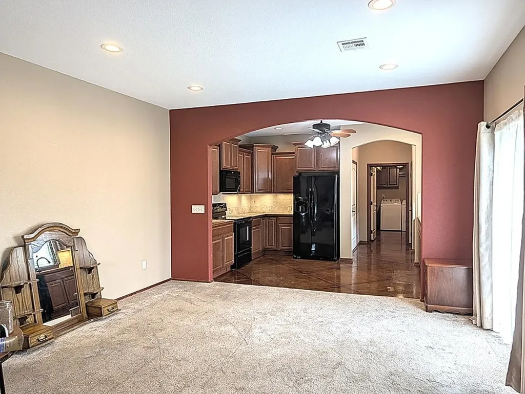 1307 N Hamilton Drive Derby KS 67037