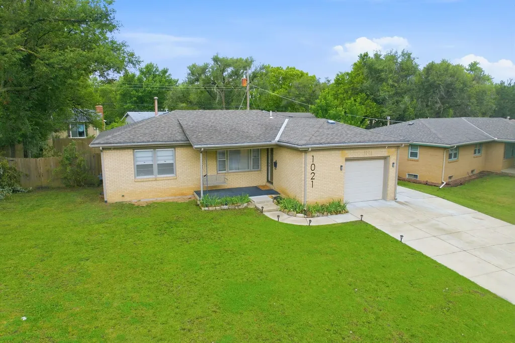 1021 S Wicker Street Wichita KS 67207-3249