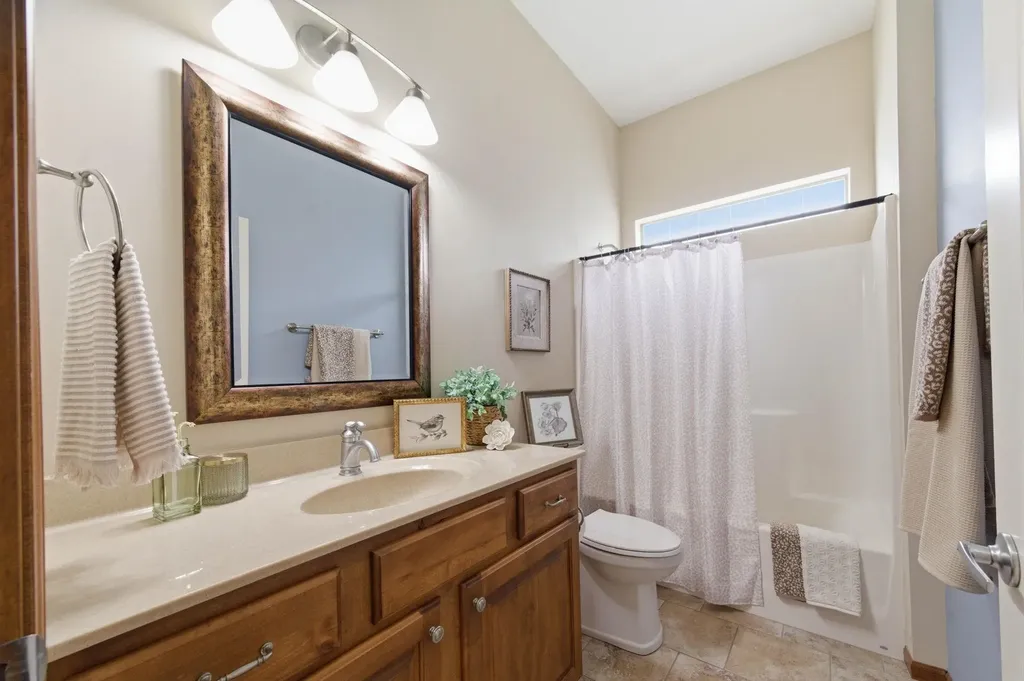 2228 N Sawgrass Derby KS 67037