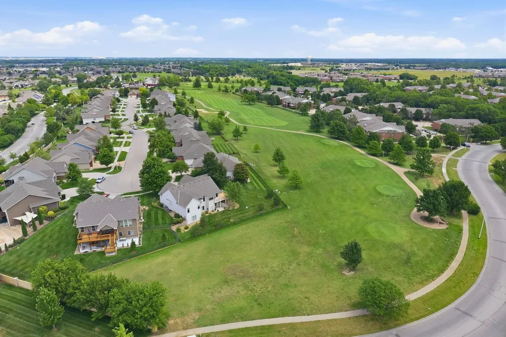 2228 N Sawgrass Derby KS 67037