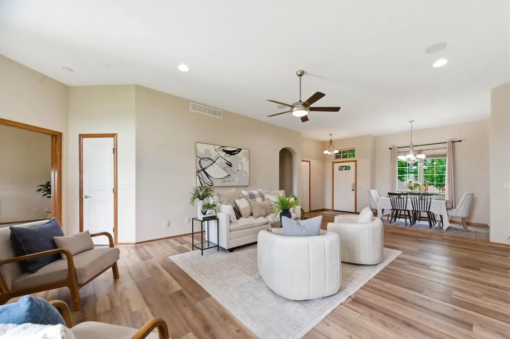 2228 N Sawgrass Derby KS 67037