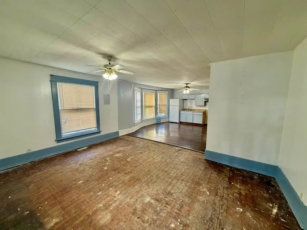 210 S Poplar Street Wichita KS 67211