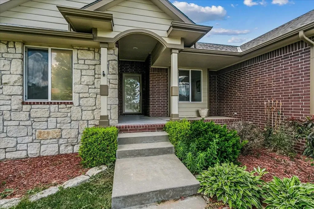 1201 N Oak Ridge Street Goddard KS 67052
