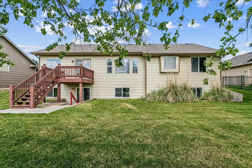 1201 N Oak Ridge Street Goddard KS 67052