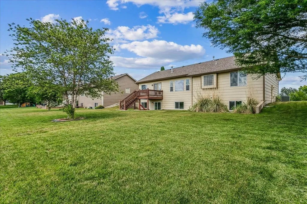 1201 N Oak Ridge Street Goddard KS 67052