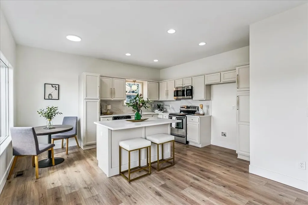 1201 N Oak Ridge Street Goddard KS 67052