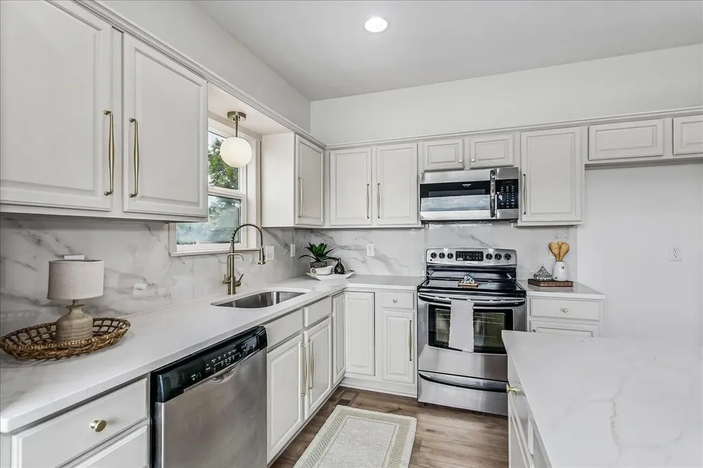 1201 N Oak Ridge Street Goddard KS 67052
