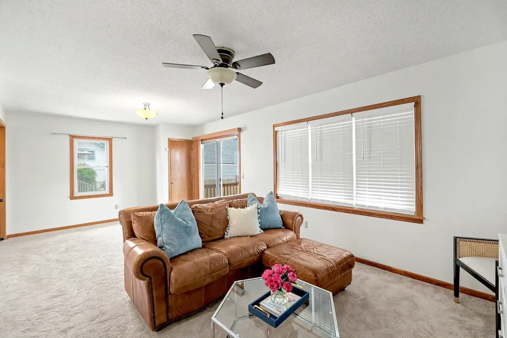 915 N Perry Avenue Wichita KS 67203