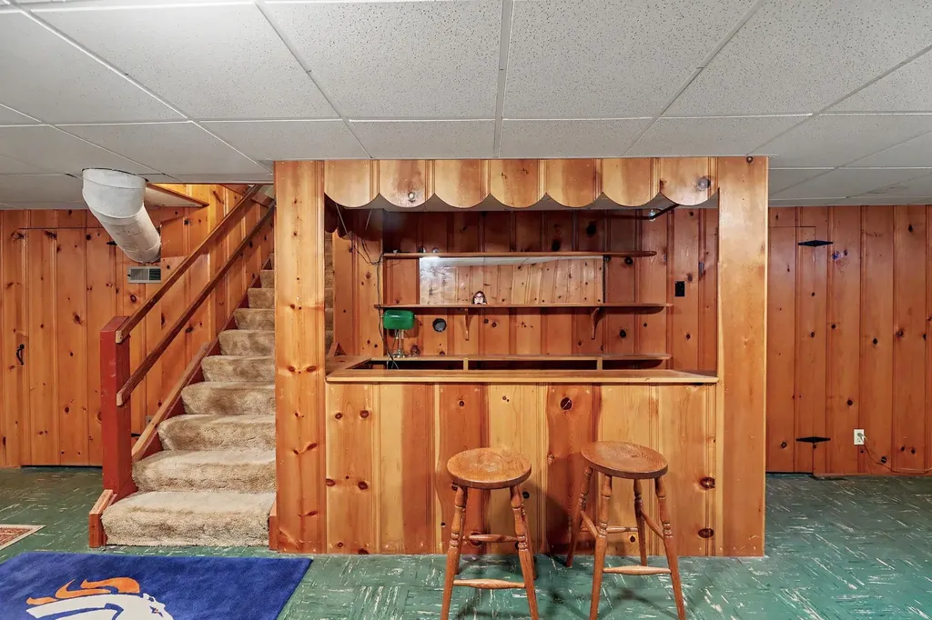 915 N Perry Avenue Wichita KS 67203