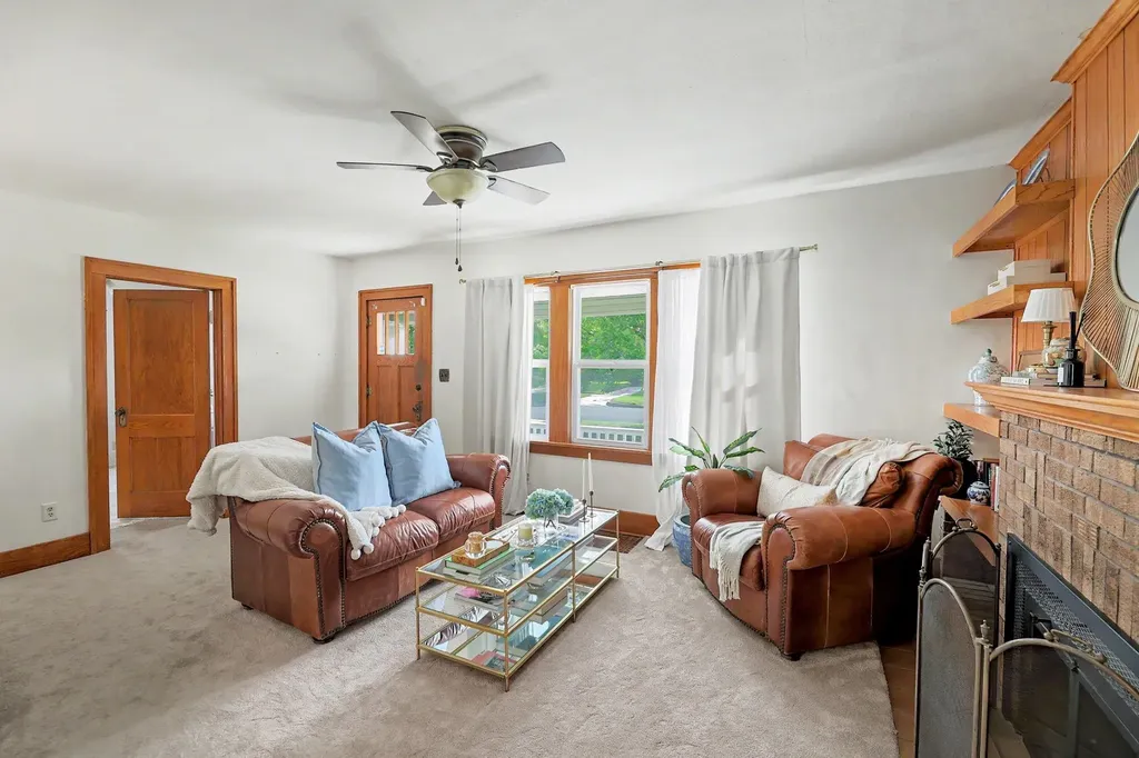 915 N Perry Avenue Wichita KS 67203