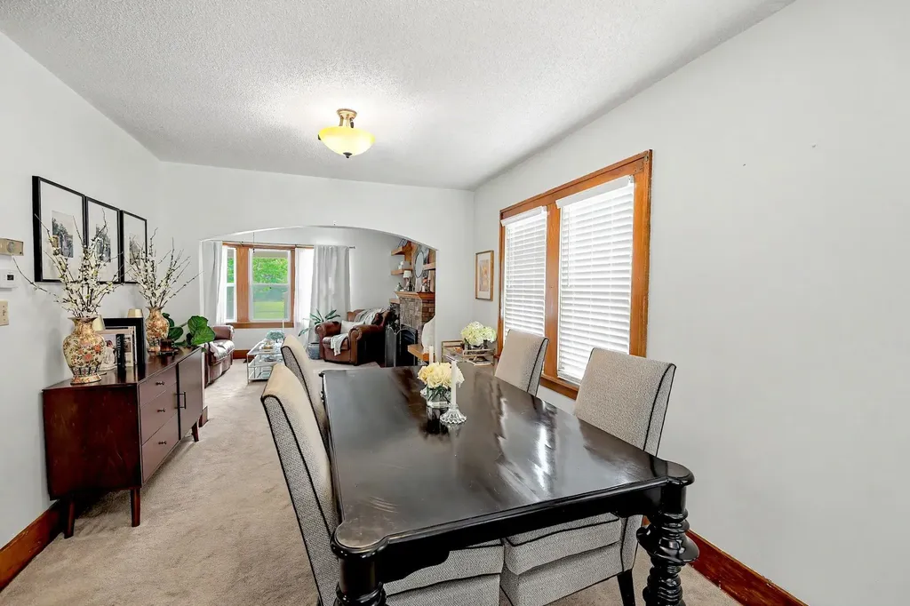 915 N Perry Avenue Wichita KS 67203