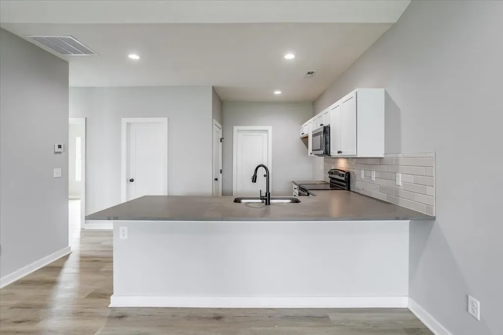 5433 N Briskbay Court Maize KS 67101