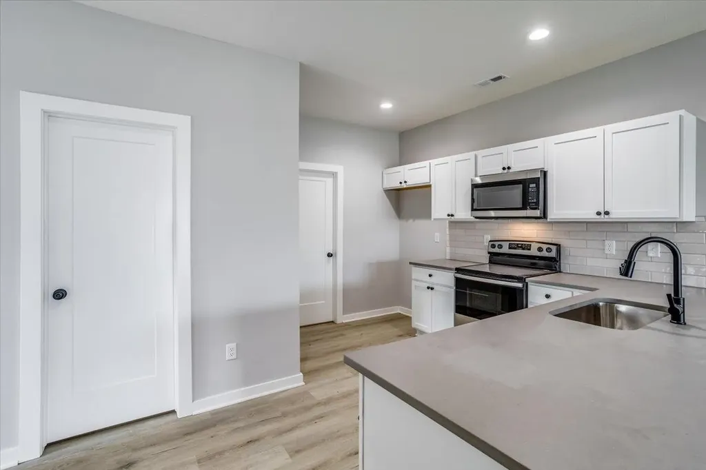 5433 N Briskbay Court Maize KS 67101