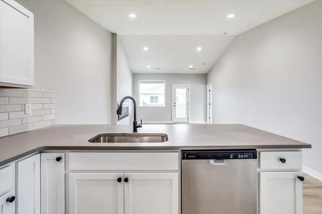 5433 N Briskbay Court Maize KS 67101