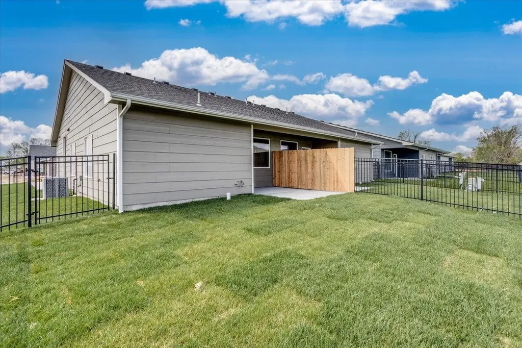 5433 N Briskbay Court Maize KS 67101