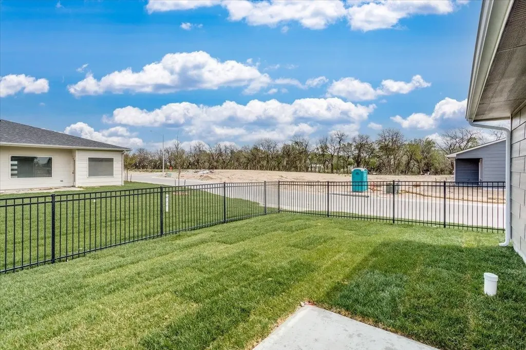 5433 N Briskbay Court Maize KS 67101
