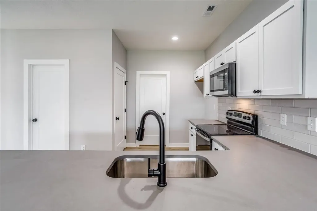 5433 N Briskbay Court Maize KS 67101