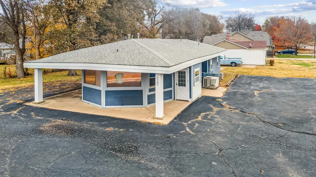 1302 N Ohio Augusta KS 67010-0000