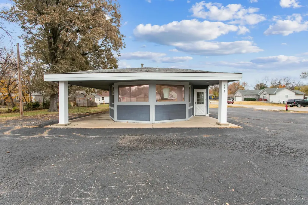 1302 N Ohio Augusta KS 67010-0000