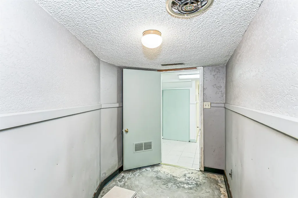 1302 N Ohio Augusta KS 67010-0000