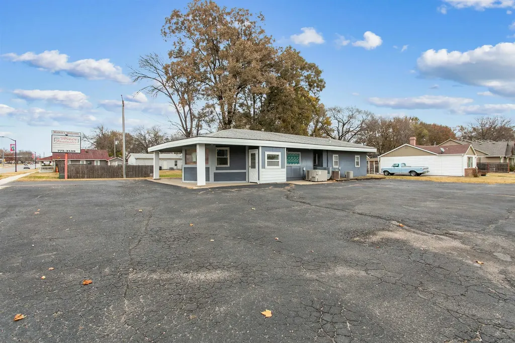 1302 N Ohio Augusta KS 67010-0000