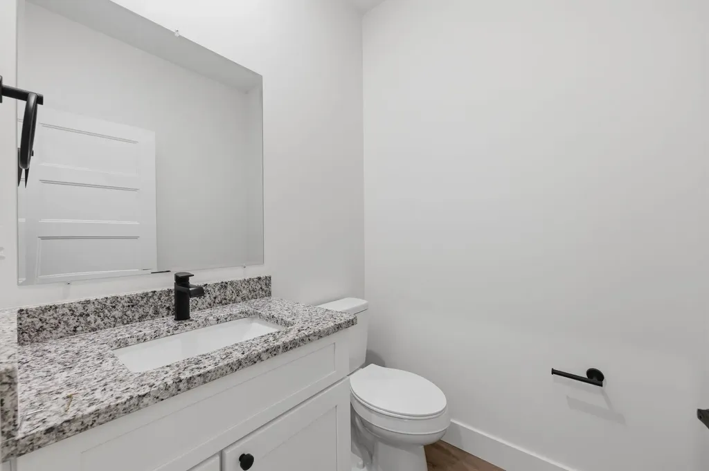 707 E Briarbrook Lane Park City KS 67147-1122