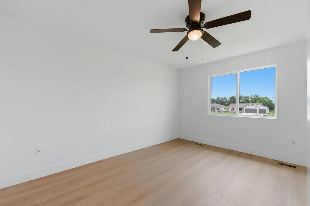 707 E Briarbrook Lane Park City KS 67147-1122